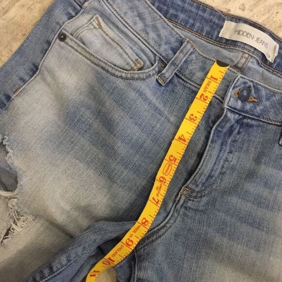 Hidden Jeans Distressed Shorts 30 - Picture 12 of 13